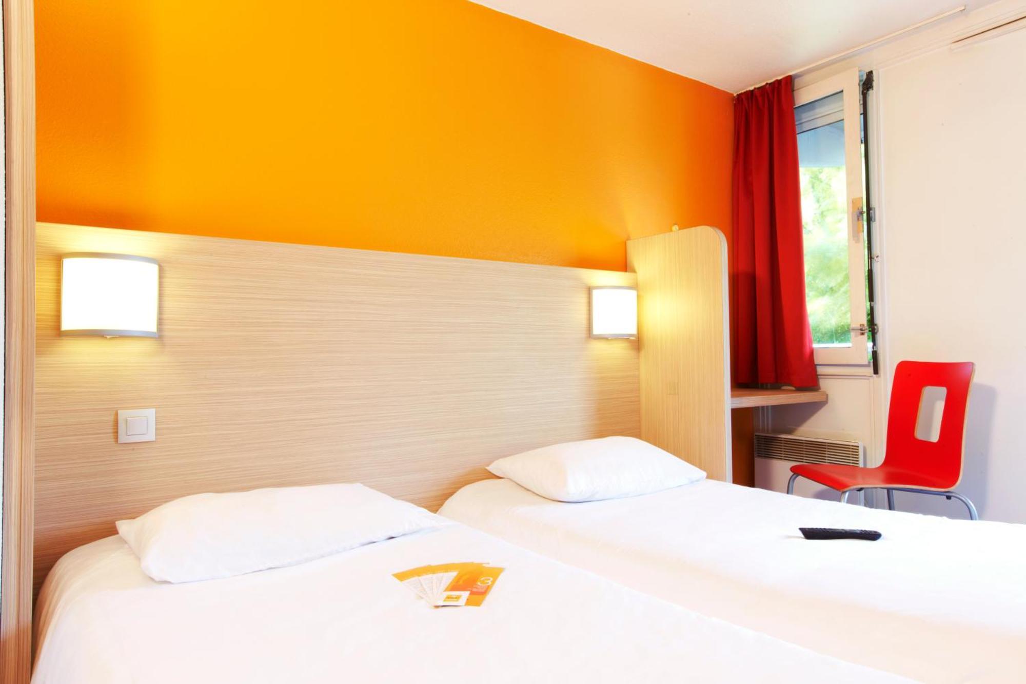 พรีเมียร์ คลาส บัวซี แซ็ง เลเซร์ Hotel บัวส์ซี-แซงต์-เลเชร์ ห้อง รูปภาพ