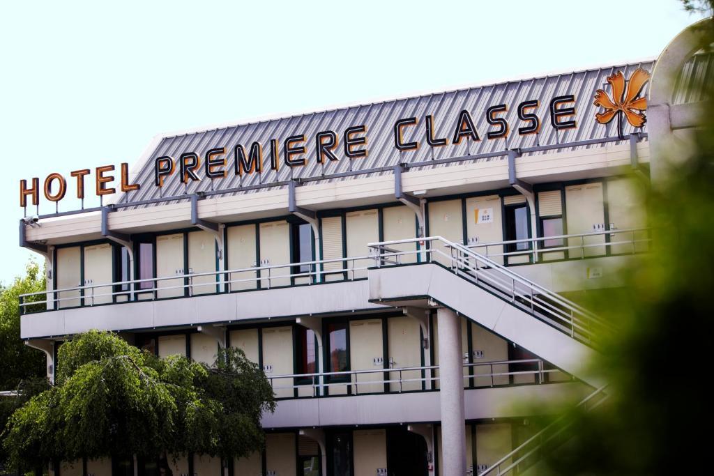 พรีเมียร์ คลาส บัวซี แซ็ง เลเซร์ Hotel บัวส์ซี-แซงต์-เลเชร์ ภายนอก รูปภาพ